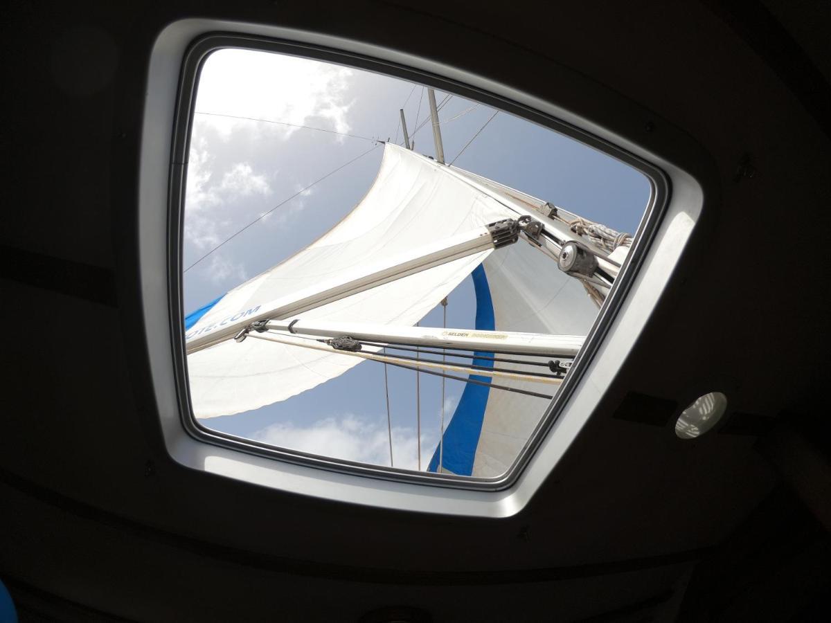 Magnifico Barco En La Graciosa Hotell Caleta de Sebo Exteriör bild