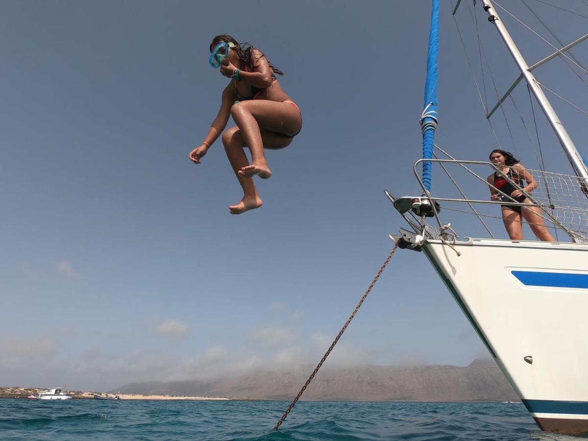 Magnifico Barco En La Graciosa Hotell Caleta de Sebo Exteriör bild