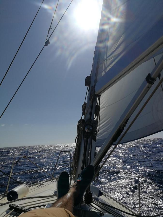 Magnifico Barco En La Graciosa Hotell Caleta de Sebo Exteriör bild