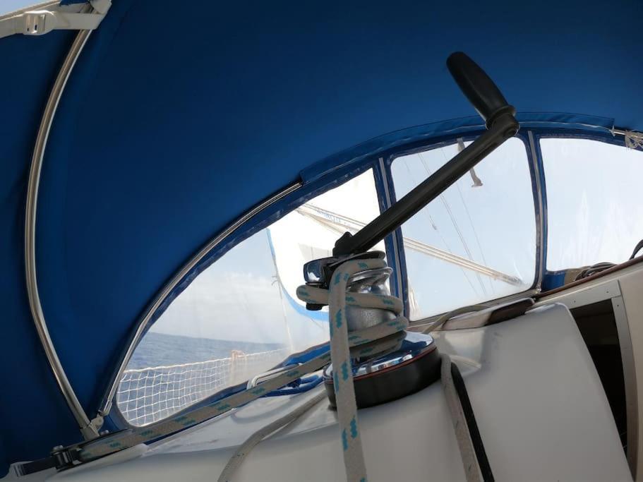 Magnifico Barco En La Graciosa Hotell Caleta de Sebo Exteriör bild