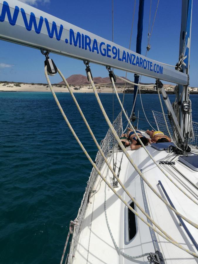 Magnifico Barco En La Graciosa Hotell Caleta de Sebo Exteriör bild