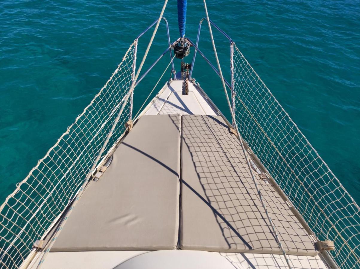 Magnifico Barco En La Graciosa Hotell Caleta de Sebo Exteriör bild