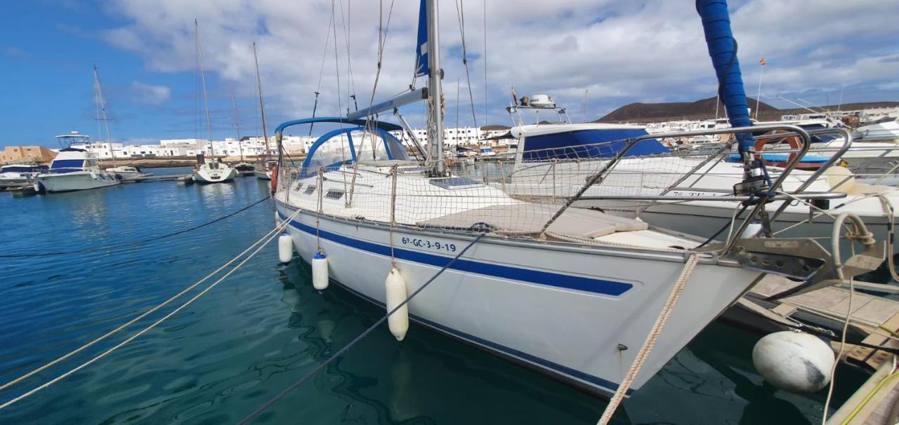 Magnifico Barco En La Graciosa Hotell Caleta de Sebo Exteriör bild