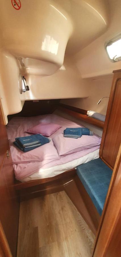 Magnifico Barco En La Graciosa Hotell Caleta de Sebo Exteriör bild