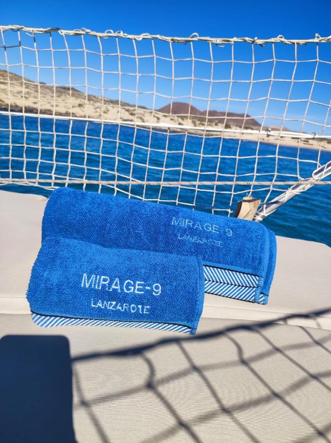 Magnifico Barco En La Graciosa Hotell Caleta de Sebo Exteriör bild
